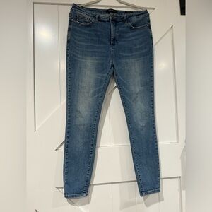 Judy Blue Straight Leg High waisted jeans size 15/32